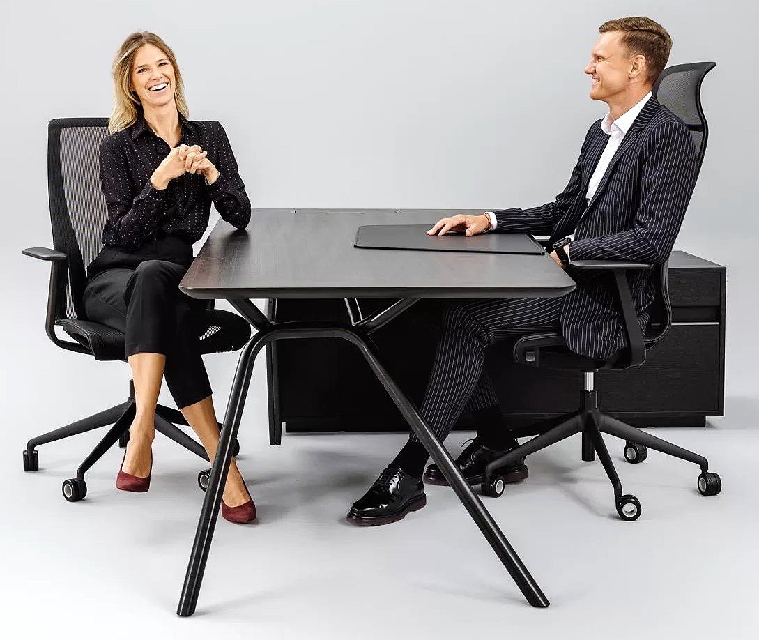 ARQUS Executive Furniture: Modern Luxury, Unified Design - Image 2