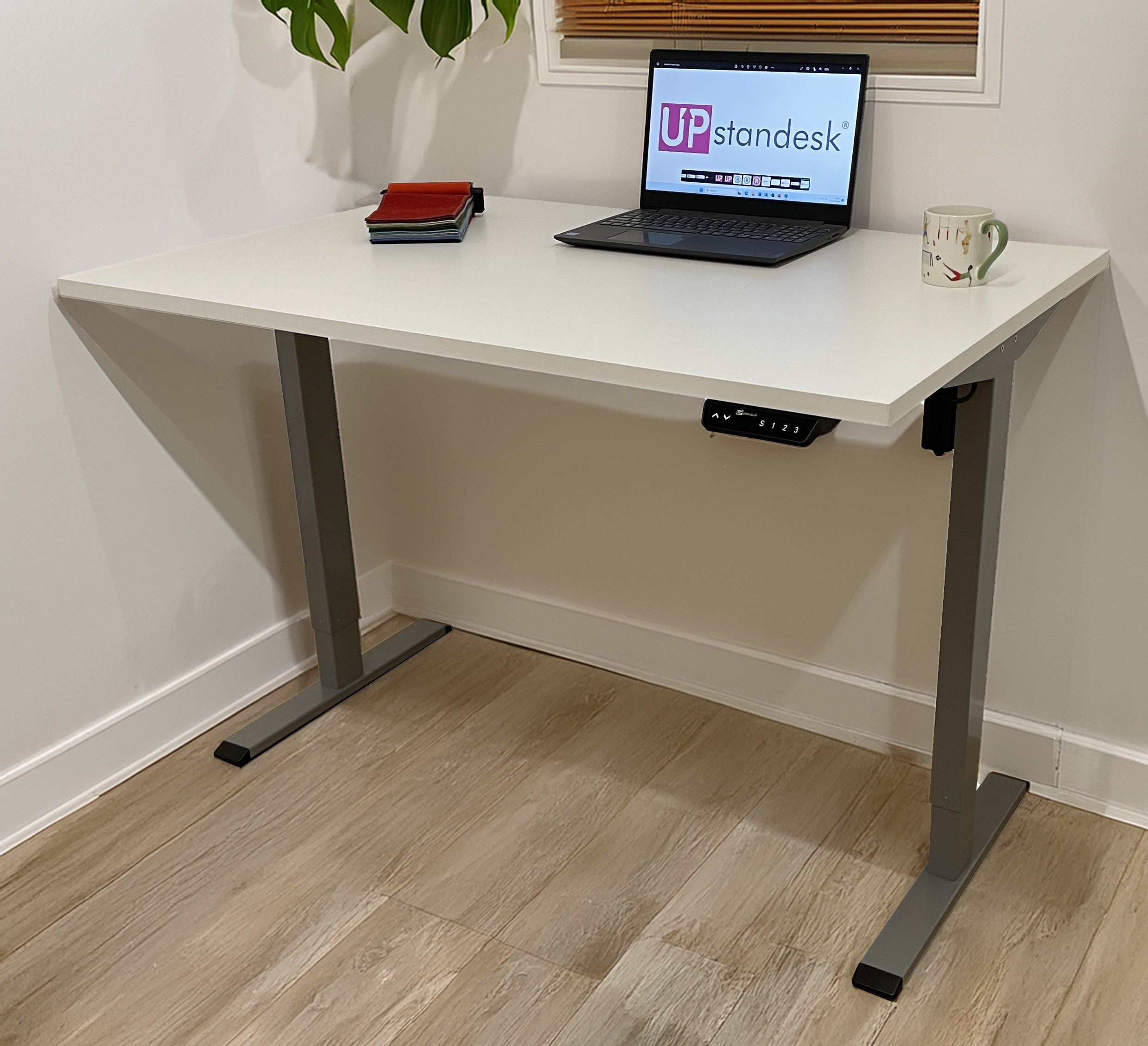 White-Single Motor-Standing Desk
