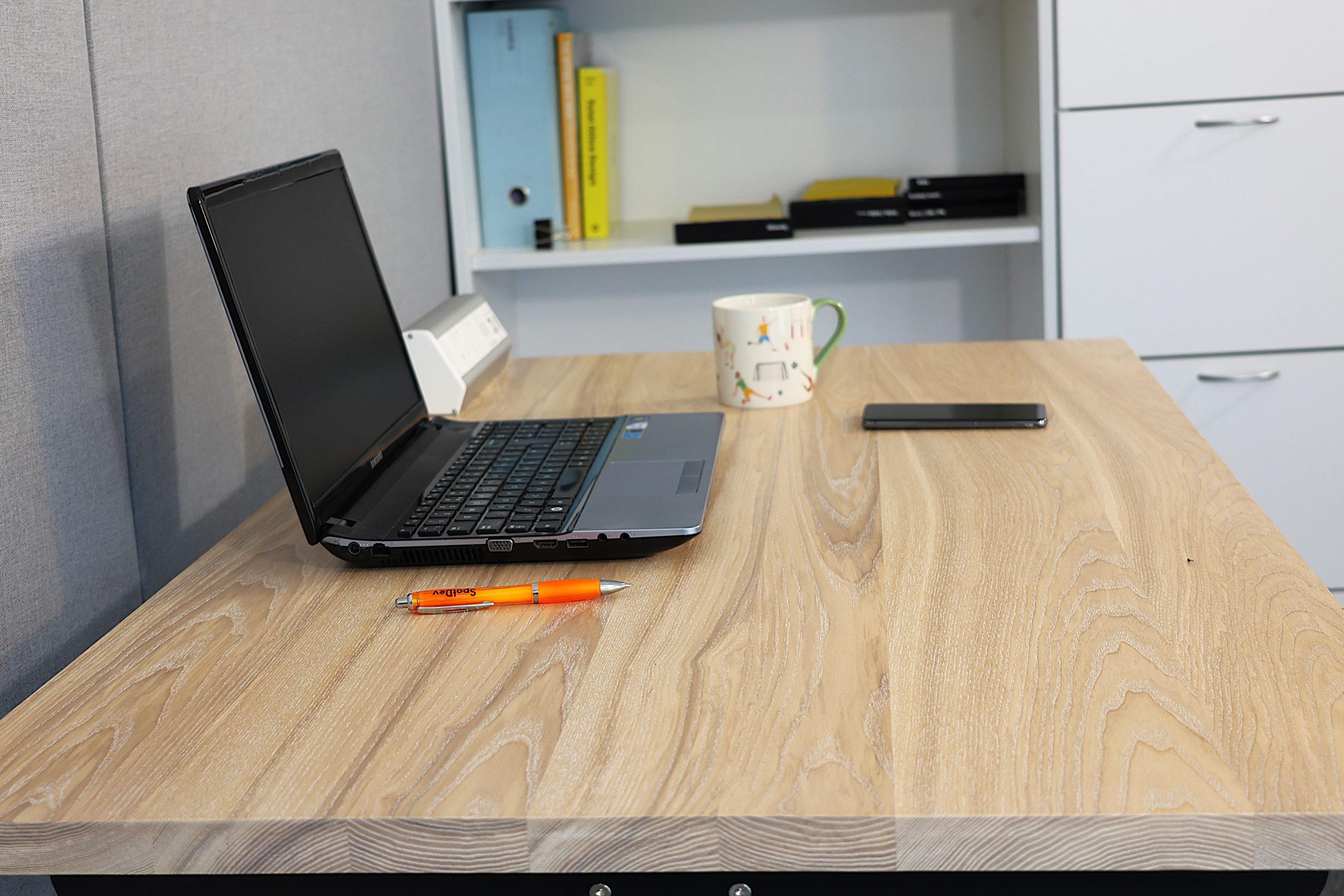 Smooth Ash Electric Standing Desk - Image 8